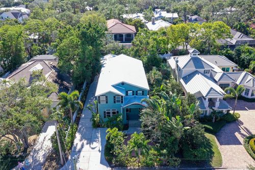 1732 Hillview St, SARASOTA, FL, 34239-2135 | Card Image