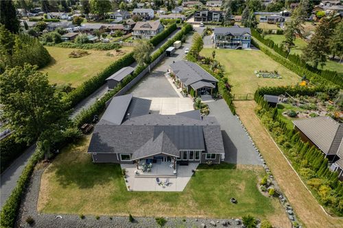 3885 Discovery Dr, Campbell River, BC, V9W4X5 | Card Image