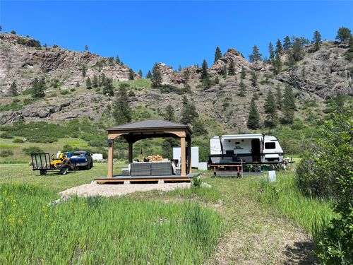 20 Eagle Rock Ln, Cascade, MT, 59421-8462 | Card Image