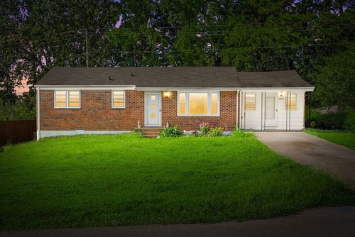 2027 Montgomery Pkwy, Clarksville, TN, 37043-5057 | Card Image