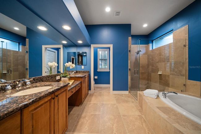 Primary Bathroom | Image 14