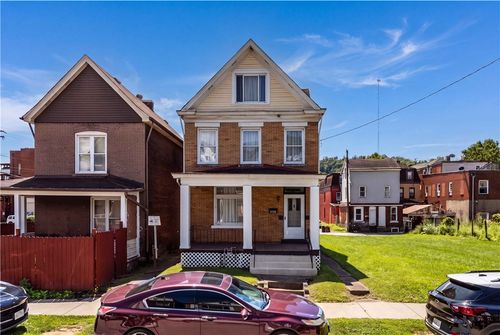 385 2nd St, Pitcairn, PA, 15140-1301 | Card Image
