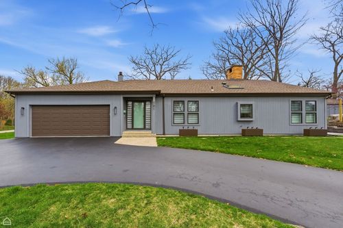 581 Hill St, Highland Park, IL, 60035-1252 | Card Image