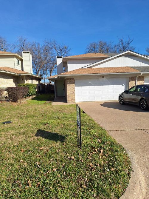 129 Allencrest Dr, White Settlement, TX, 76108-2358 | Card Image