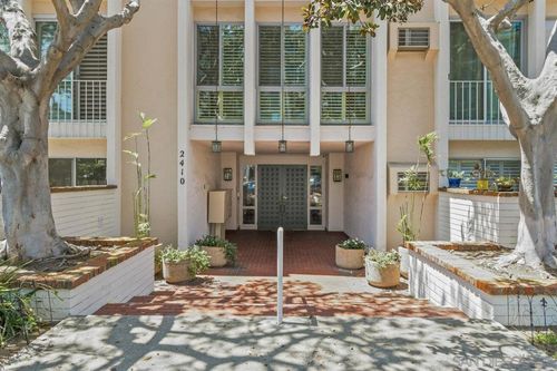 unit-8-2410 Albatross St, San Diego, CA, 92101-1498 | Card Image