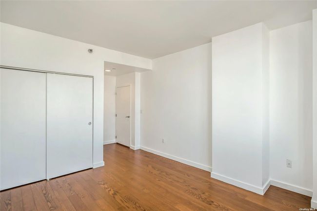 APT-1806 - 40 College Point Blvd, Condo with 2 bedrooms, 2 bathrooms and null parking in Flushing NY | Image 14