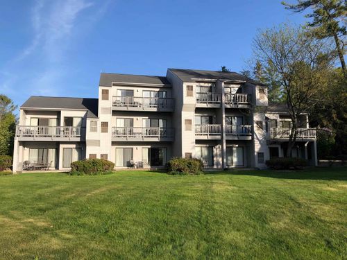 5600 Creeks Xing, Williamsburg, MI, 49690-9463 | Card Image
