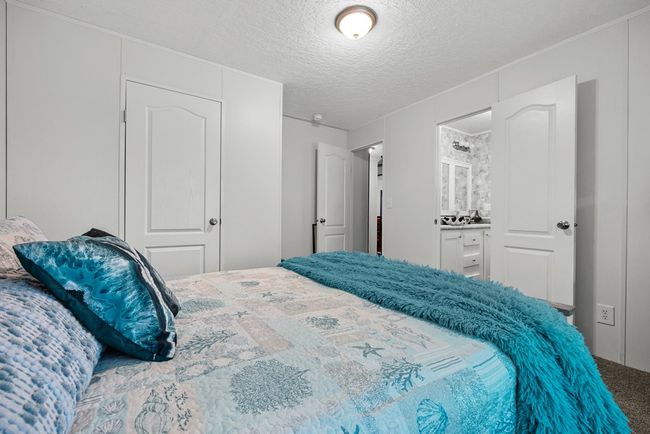 11200 Ne 22 Nd Ct, House other with 4 bedrooms, 3 bathrooms and null parking in BRANFORD FL | Image 15