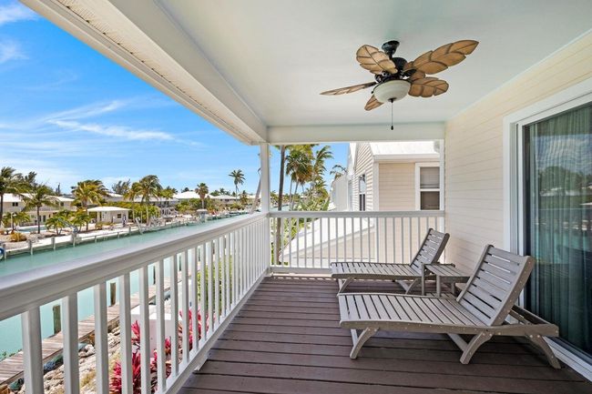 7041 Harbor Village Dr, Condo with 2 bedrooms, 3 bathrooms and null parking in Duck Key FL | Image 32