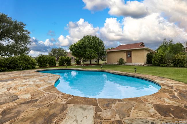 460 Lantana Vw, House other with 3 bedrooms, 3 bathrooms and null parking in Spring Branch TX | Image 5