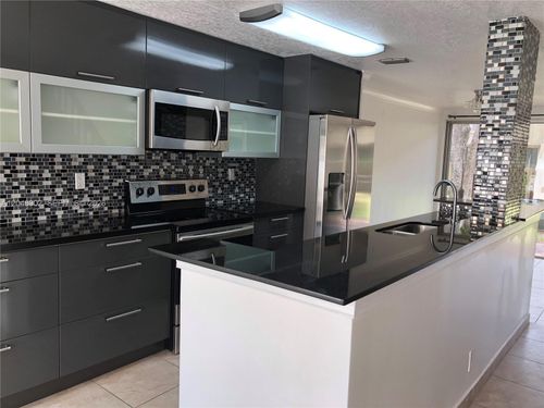 3-836 Nw 82nd Ave, Plantation, FL, 33324-1212 | Card Image
