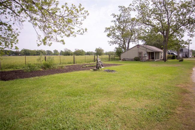 10553 S State Highway 71, House other with 7 bedrooms, 3 bathrooms and 3 parking in Danevang TX | Image 12