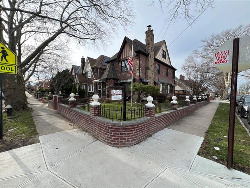 19519 45th Ave, Flushing, NY, 11358-3505 | Card Image