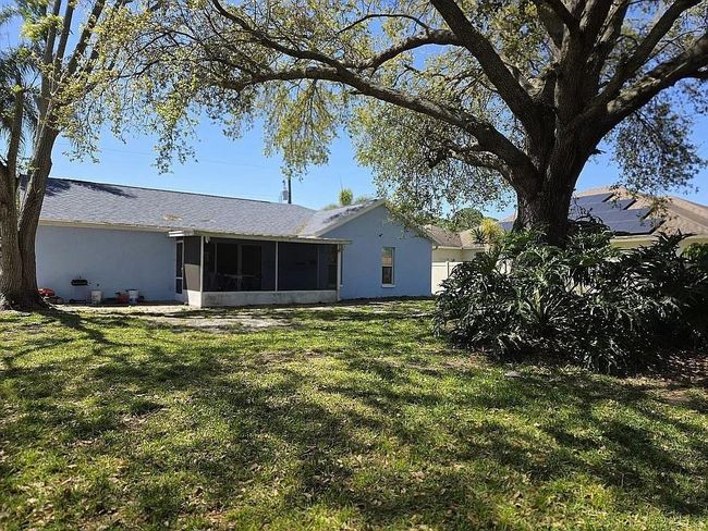 1817 Sw Leafy Rd, House other with 3 bedrooms, 2 bathrooms and null parking in Port St. Lucie FL | Image 41