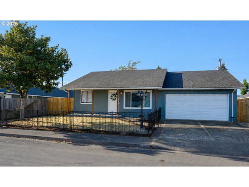 492 W Olympic St, Springfield, OR, 97477-2716 | Card Image