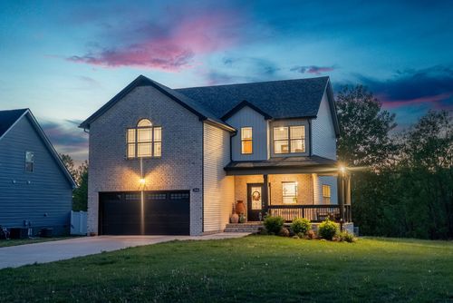 2968 Kirkwood Rd, Clarksville, TN, 37043-1304 | Card Image