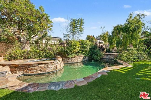 4780 Vista De Oro Ave, Woodland Hills, CA, 91364-3428 | Card Image