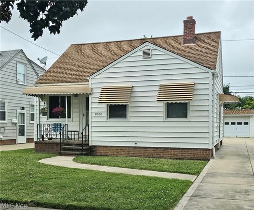 9008 Behrwald Ave, Brooklyn, OH, 44144-2625 | Card Image
