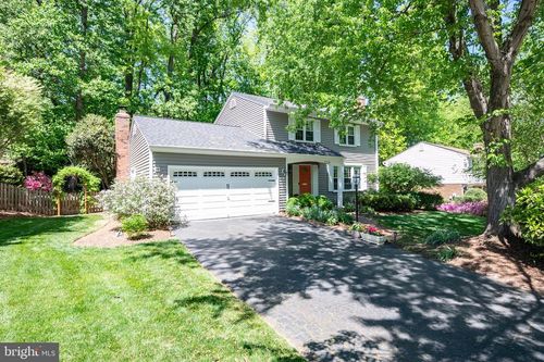 7118 Devonshire Rd, ALEXANDRIA, VA, 22307-1817 | Card Image