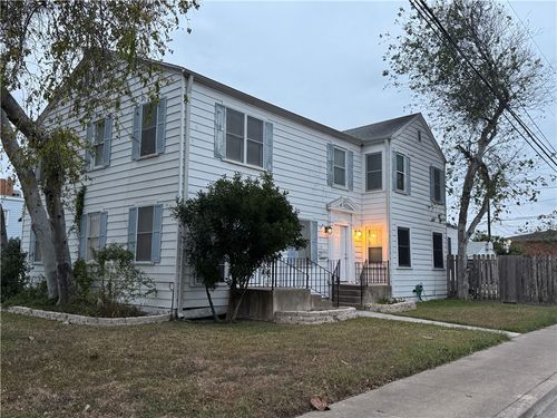 118 Cole St, Corpus Christi, TX, 78404-1821 | Card Image
