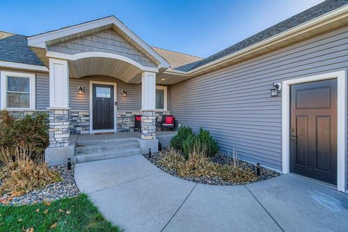 1517 Squirrel Way, New Richmond, WI, 54017-7251 | Card Image