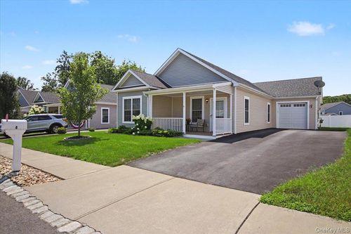 4 Alex Ct, Highland, NY, 12528-2160 | Card Image
