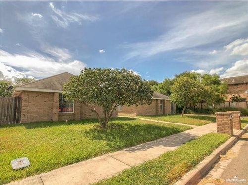 2013 N El Mundo Dr, Edinburg, TX, 78541-3580 | Card Image