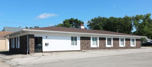 200 E Wisconsin Avenue, SEYMOUR, WI, 54165 | Card Image