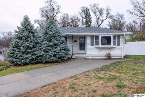 2006 Fairview Street, Bellevue, NE, 68005 | Card Image