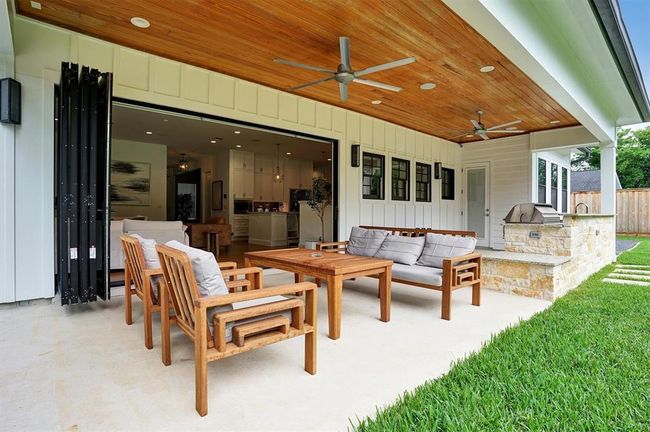 9115 Hammerly Blvd, House other with 4 bedrooms, 4 bathrooms and null parking in Houston TX | Image 45