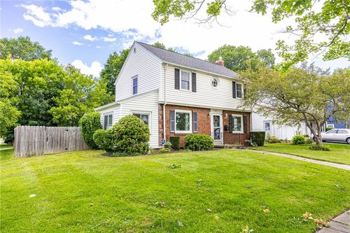 218 Somershire Dr, Irondequoit, NY, 14617-5624 | Card Image