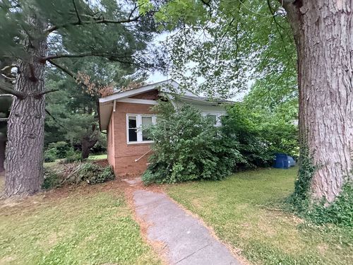 109 S Meadow Street, Royalton, IL, 62983 | Card Image