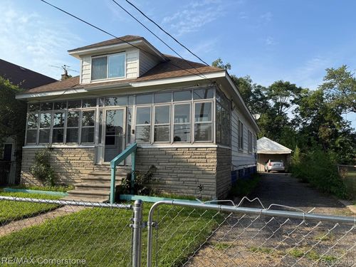 28 Labadie St, Ecorse, MI, 48229-1516 | Card Image