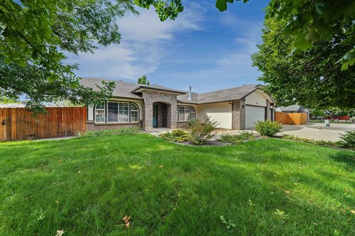 637 Silver Oak Dr, Grand Junction, CO, 81505-1088 | Card Image