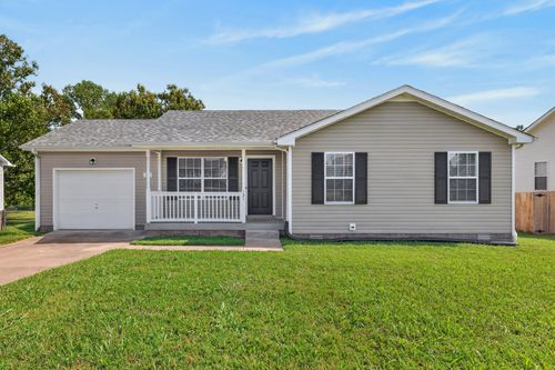 121 Gleaves Ln, Oak Grove, KY, 42262-8102 | Card Image