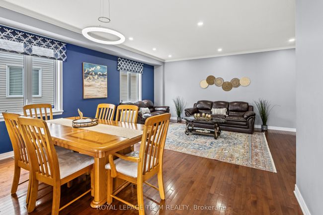 817 Feather Moss Way, House other with 4 bedrooms, 4 bathrooms and 4 parking in Gloucester ON | Image 7