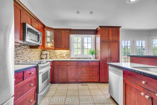 854 Scuttlehole Rd, House other with 5 bedrooms, 3 bathrooms and 12 parking in Roslin ON | Image 10