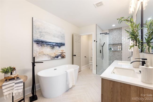 Primary Bath | Image 20