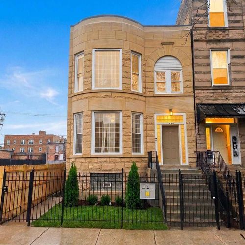 3946 W Lexington St, Chicago, IL, 60624-0227 | Card Image