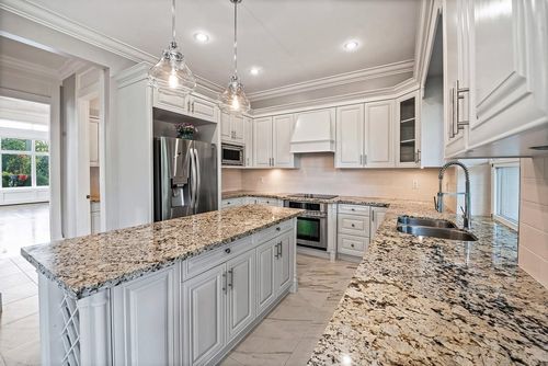 6431 Bassett Rd, Richmond, BC, V7C2Y3 | Card Image