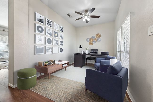 The perfect office/study has been virtually staged for you. | Image 4