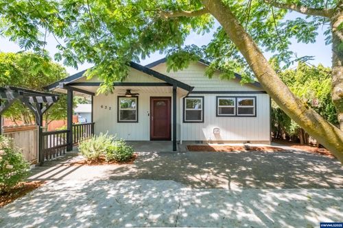 632 N Pershing St, Mount Angel, OR, 97362-9629 | Card Image