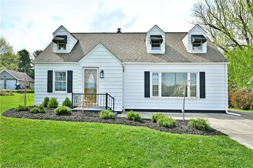 5838 Poland Struthers Rd, Youngstown, OH, 44514-1751 | Card Image