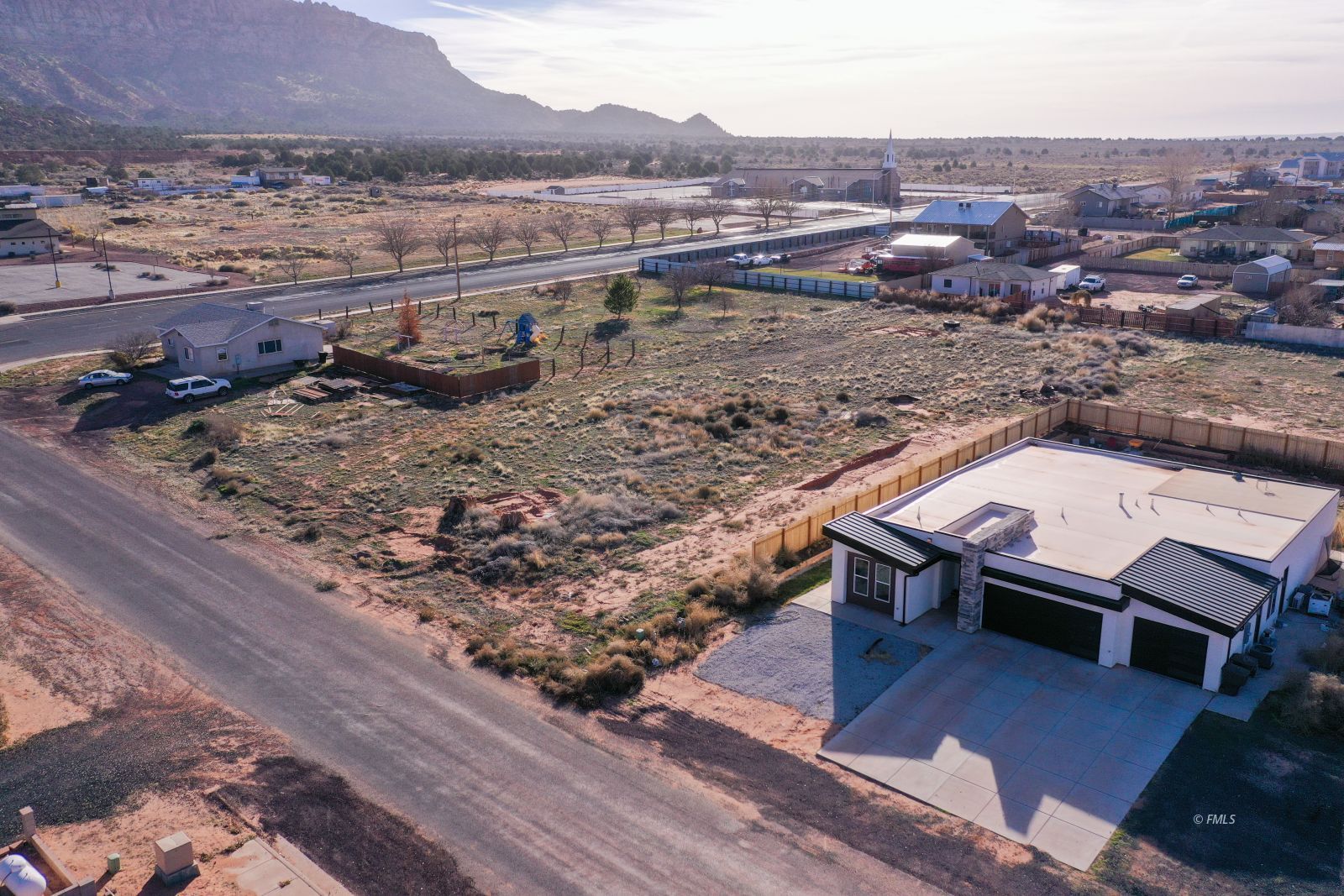 Land in Colorado City