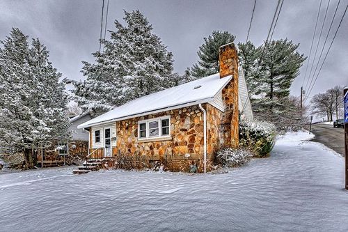 615 W 4th Ave, Derry, PA, 15627-1307 | Card Image