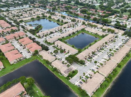 9115 Chambers St, Tamarac, FL, 33321-4147 | Card Image