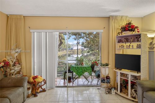 apt-4-470 N Laurel Dr, Margate, FL, 33063-5315 | Card Image