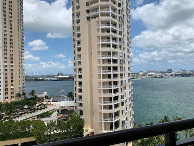 APT-1420 - 540 Brickell Key Dr, Condo with 1 bedrooms, 2 bathrooms and null parking in Miami FL | Image 11