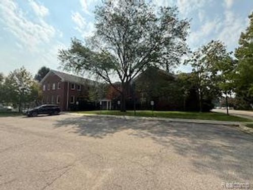 25350 W 6 Mile Rd, Redford, MI, 48240-2105 | Card Image