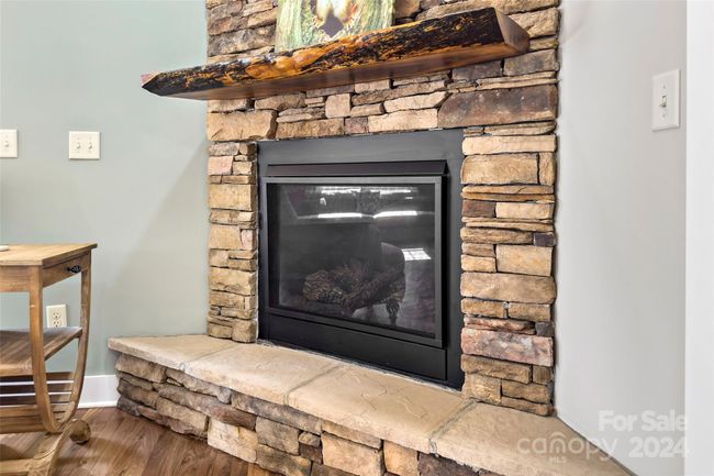 Gas Fireplace | Image 10